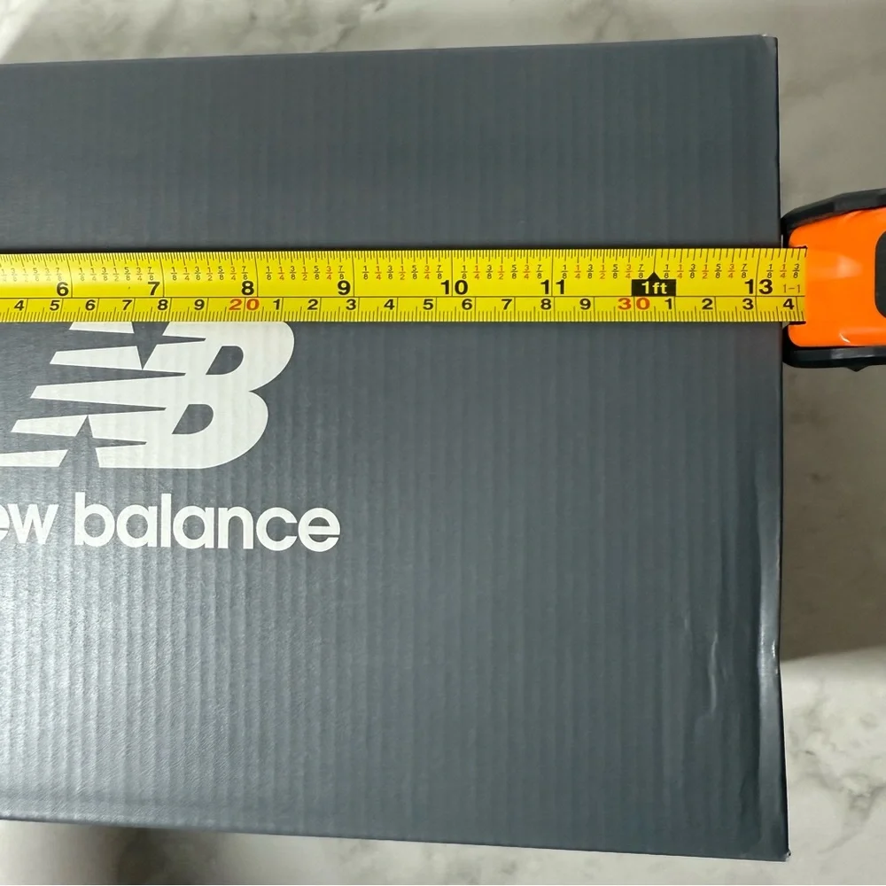 New Balance | Empty 9060 Shoe Box | Gray